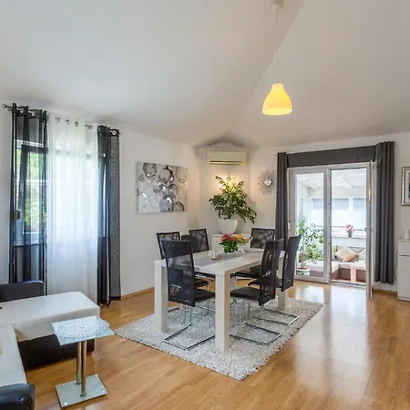 Awesome In Holiday home