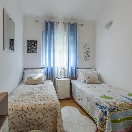 Stunning In Vodnjan With Kitchen Holiday home Orbanici