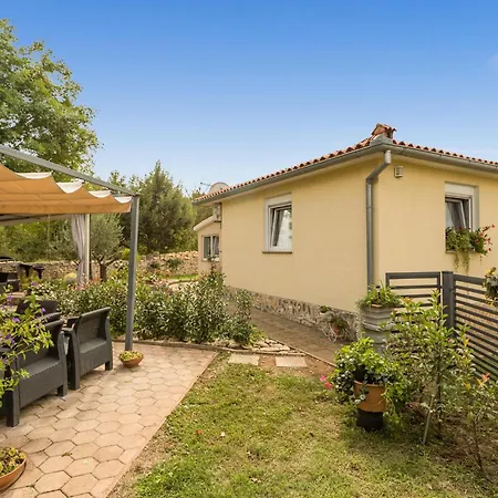 Stunning In Vodnjan With Kitchen *