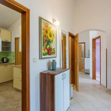 Stunning In Vodnjan With Kitchen Holiday home Orbanici