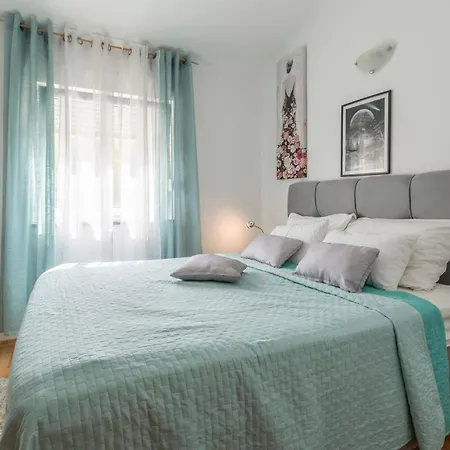 Stunning In Vodnjan With Kitchen Holiday home Orbanici